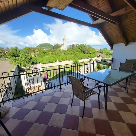 Eszterházy Apartamento